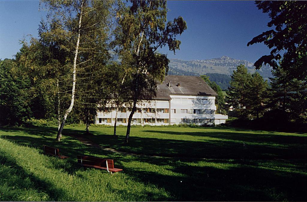 Hotel-Restaurant Sternen Nesslau Exterior photo